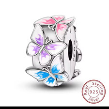 bellissimo ciondolo farfalla